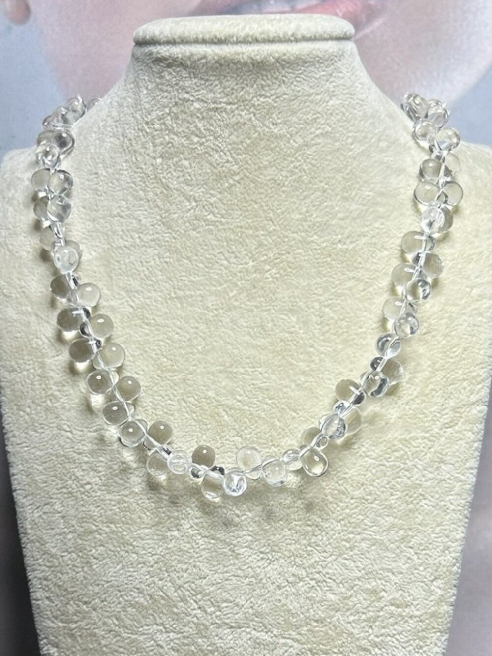 Drop Shape Quartz Necklace.